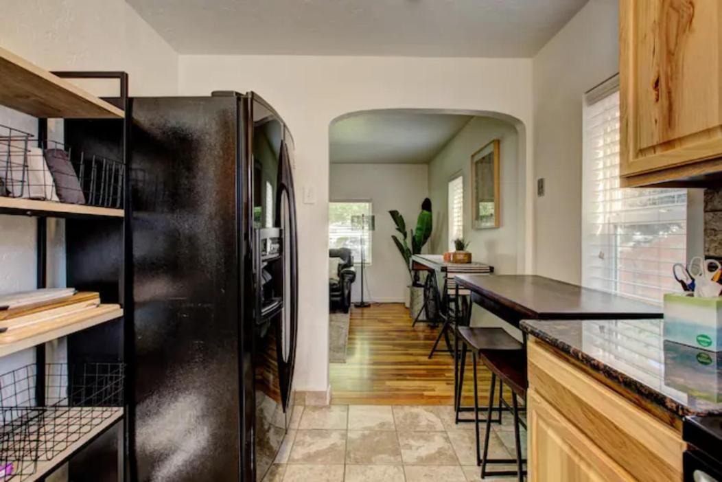 Home Sweet Idahome, Feels Like Home With All The Decor You Wish You Could Afford King Bed In Master, Fully Fenced Dog Friendly Yard, A Few Blocks From Bsu And Downtown Boise, Your Perfect Stay! المظهر الخارجي الصورة