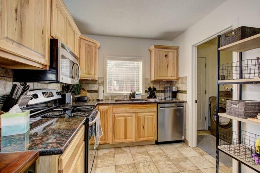 Home Sweet Idahome, Feels Like Home With All The Decor You Wish You Could Afford King Bed In Master, Fully Fenced Dog Friendly Yard, A Few Blocks From Bsu And Downtown Boise, Your Perfect Stay! المظهر الخارجي الصورة