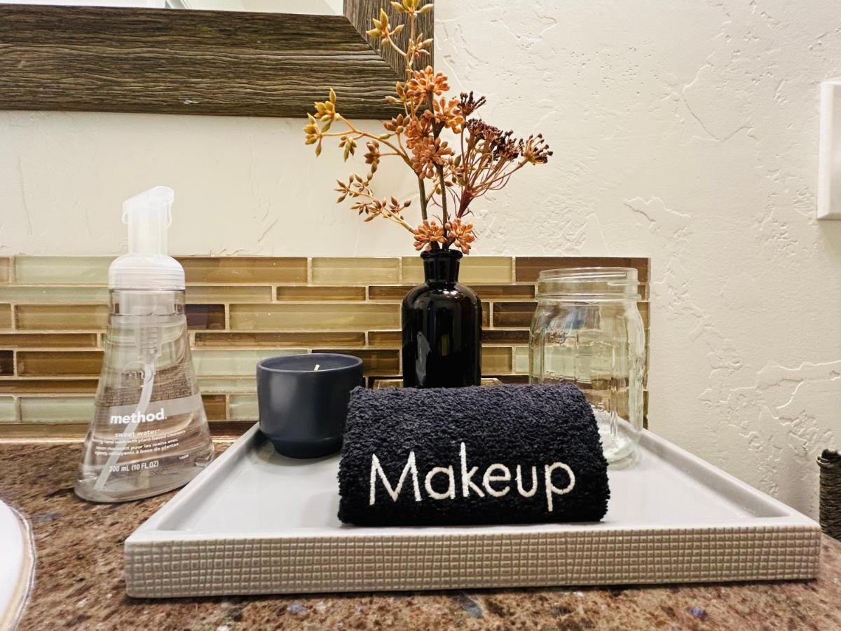 Home Sweet Idahome, Feels Like Home With All The Decor You Wish You Could Afford King Bed In Master, Fully Fenced Dog Friendly Yard, A Few Blocks From Bsu And Downtown Boise, Your Perfect Stay! المظهر الخارجي الصورة