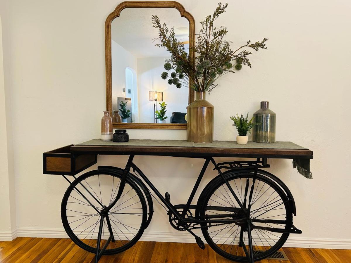 Home Sweet Idahome, Feels Like Home With All The Decor You Wish You Could Afford King Bed In Master, Fully Fenced Dog Friendly Yard, A Few Blocks From Bsu And Downtown Boise, Your Perfect Stay! المظهر الخارجي الصورة