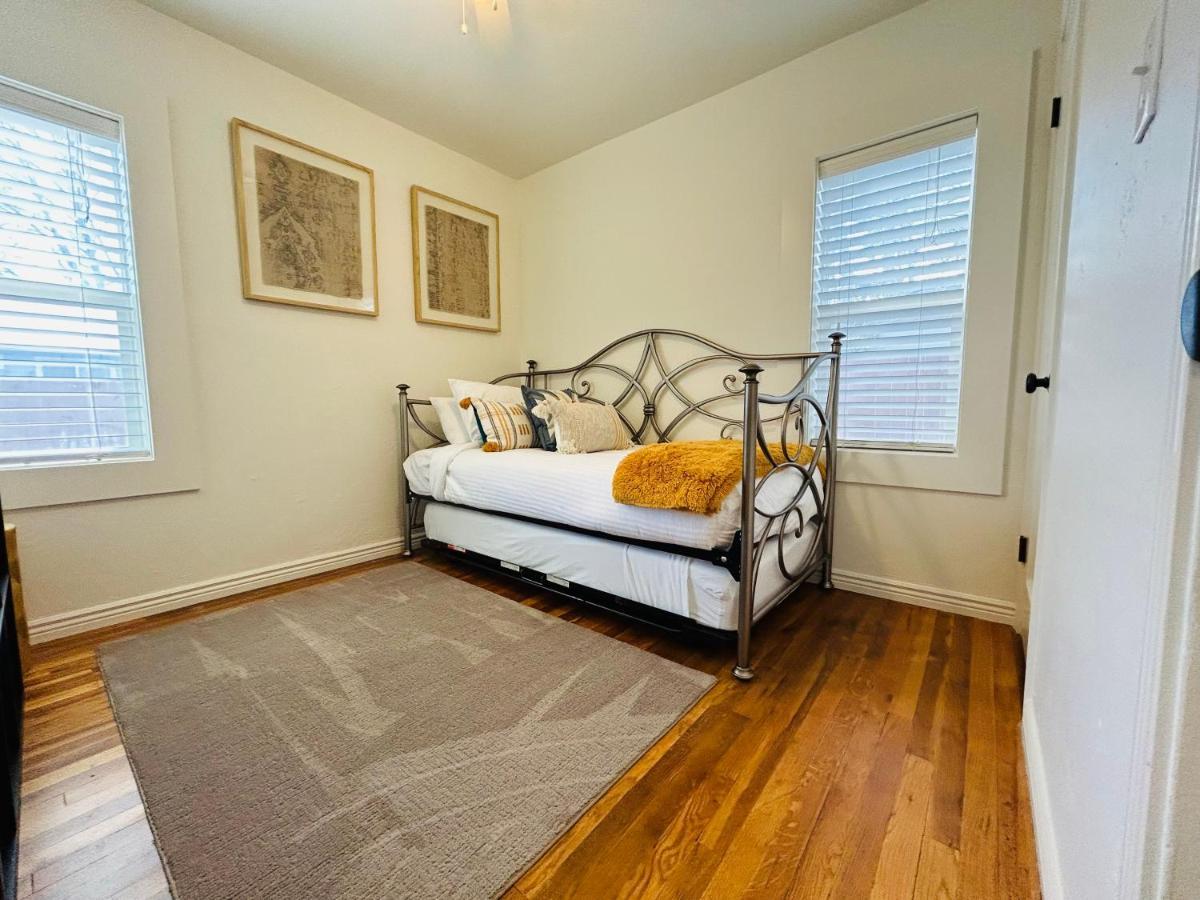Home Sweet Idahome, Feels Like Home With All The Decor You Wish You Could Afford King Bed In Master, Fully Fenced Dog Friendly Yard, A Few Blocks From Bsu And Downtown Boise, Your Perfect Stay! المظهر الخارجي الصورة