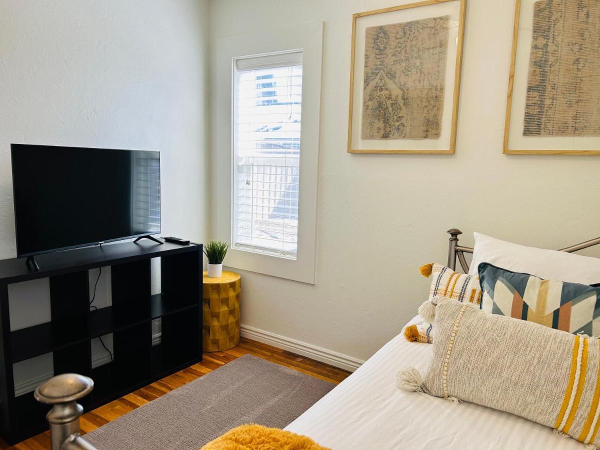 Home Sweet Idahome, Feels Like Home With All The Decor You Wish You Could Afford King Bed In Master, Fully Fenced Dog Friendly Yard, A Few Blocks From Bsu And Downtown Boise, Your Perfect Stay! المظهر الخارجي الصورة